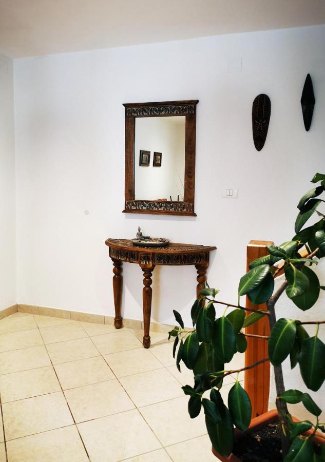 Casa Rustica Con Giardino Villa คาปริโน เวโรเนเซ ภายนอก รูปภาพ